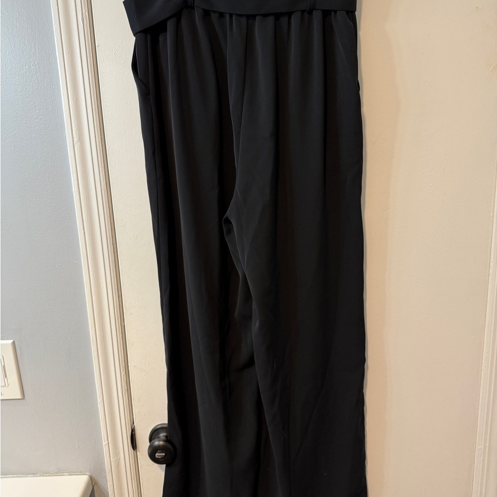 Elegant Black Women's Wide-legged Pants
